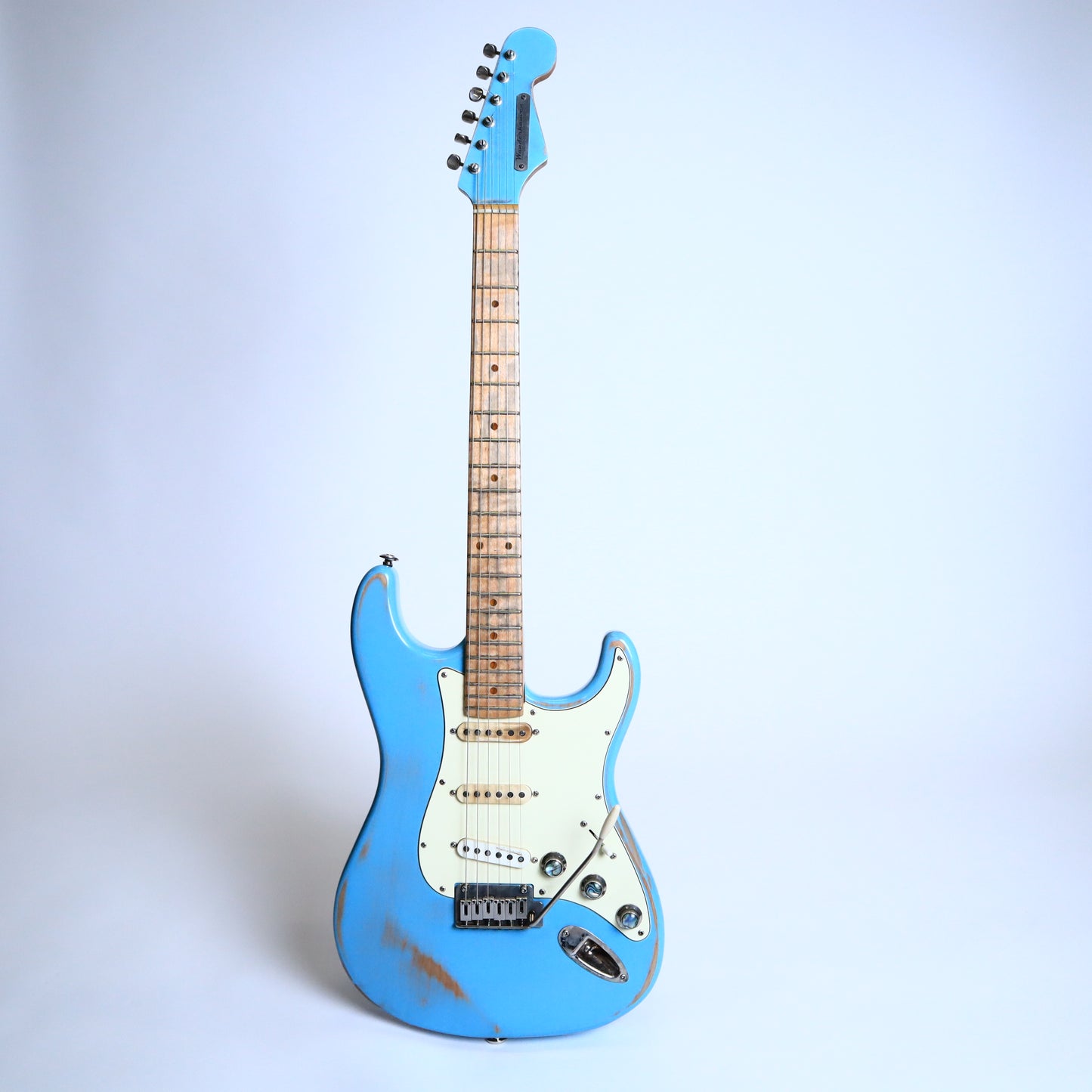 Wanderkauven Daphne Blue Relic Stratocaster - Maple Neck Electric Guitar