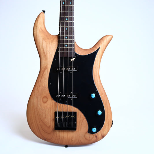 Wanderkauven Custom Bass Guitar - Seymour Duncan Pickups