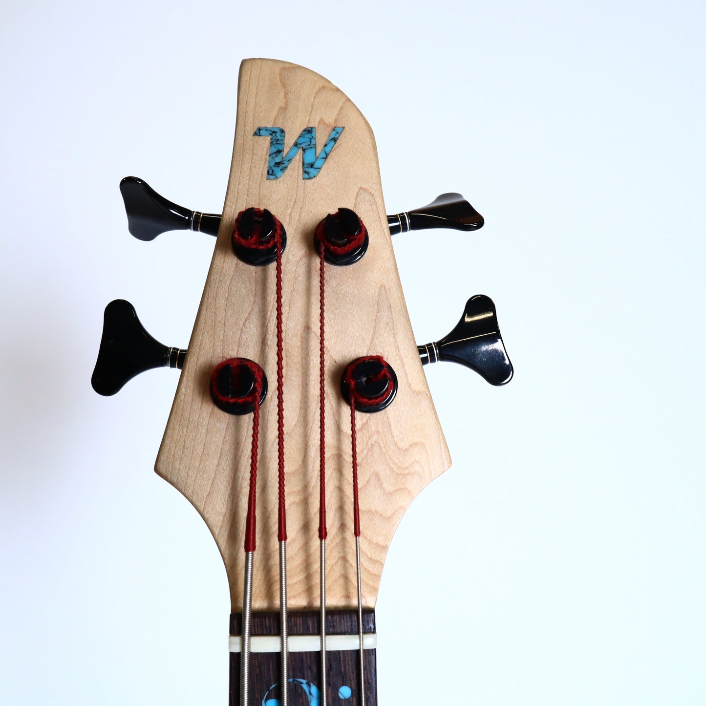 Wanderkauven Custom Bass Guitar - Seymour Duncan Pickups
