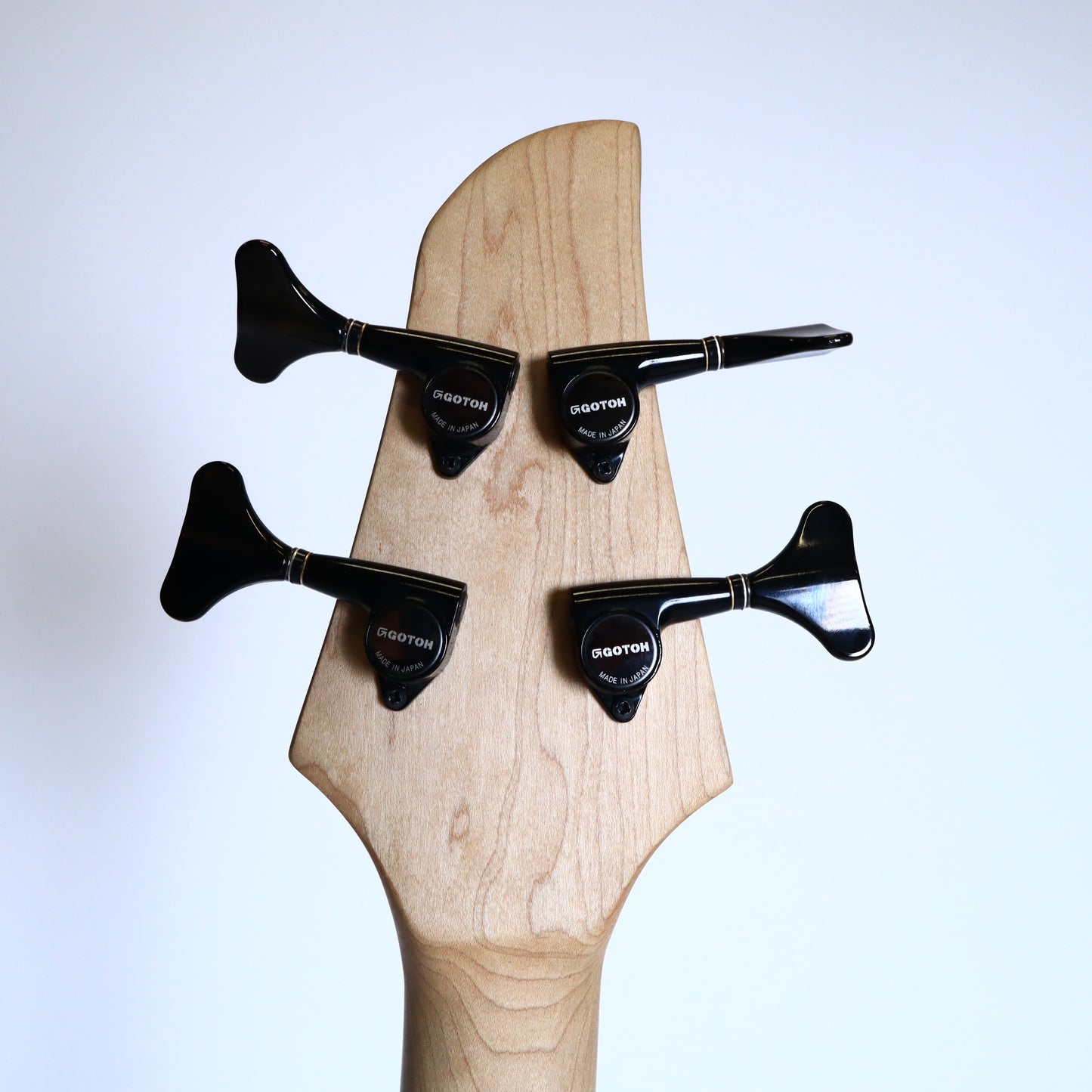 Wanderkauven Custom Bass Guitar - Seymour Duncan Pickups
