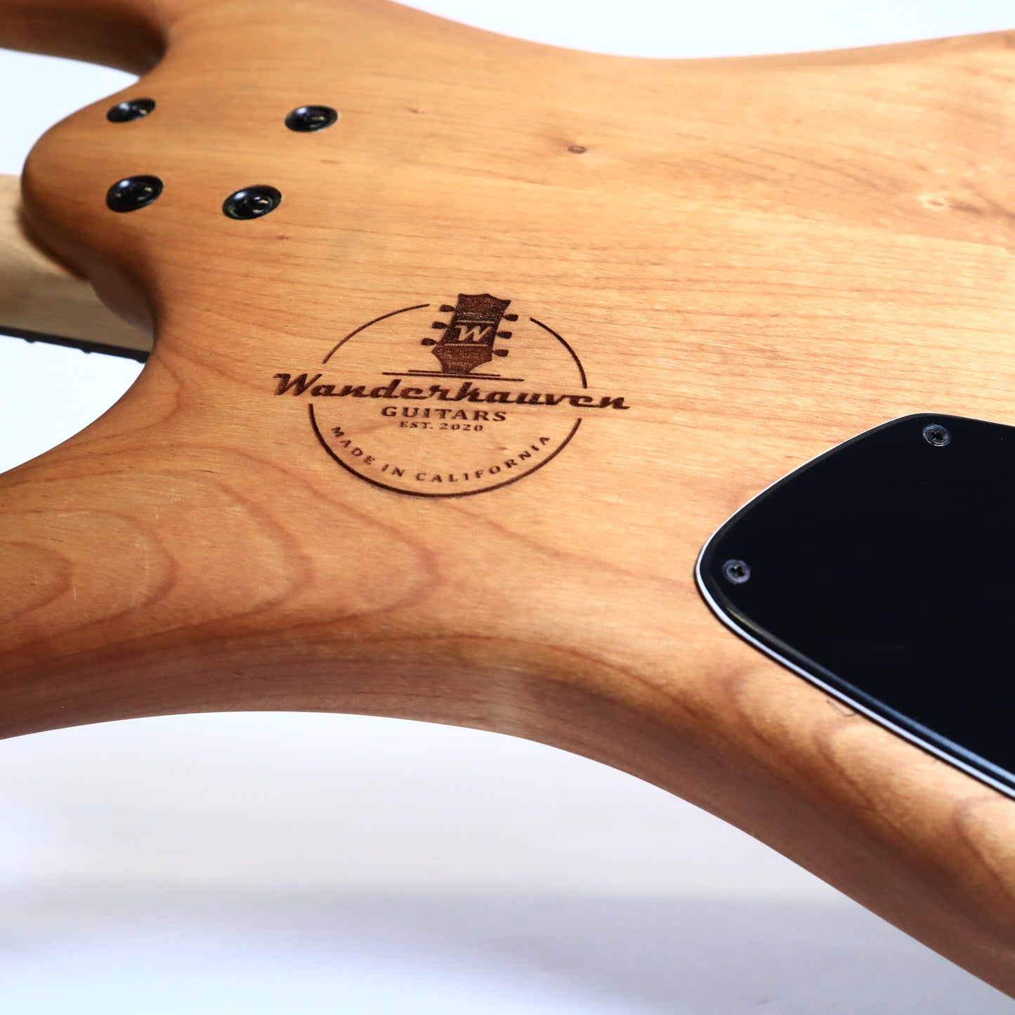 Wanderkauven Custom Bass Guitar - Seymour Duncan Pickups