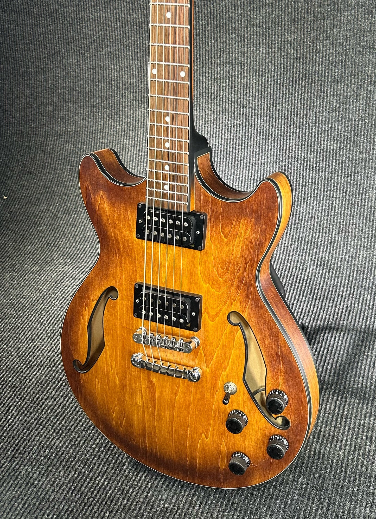IBANEZ AM73B-TF6