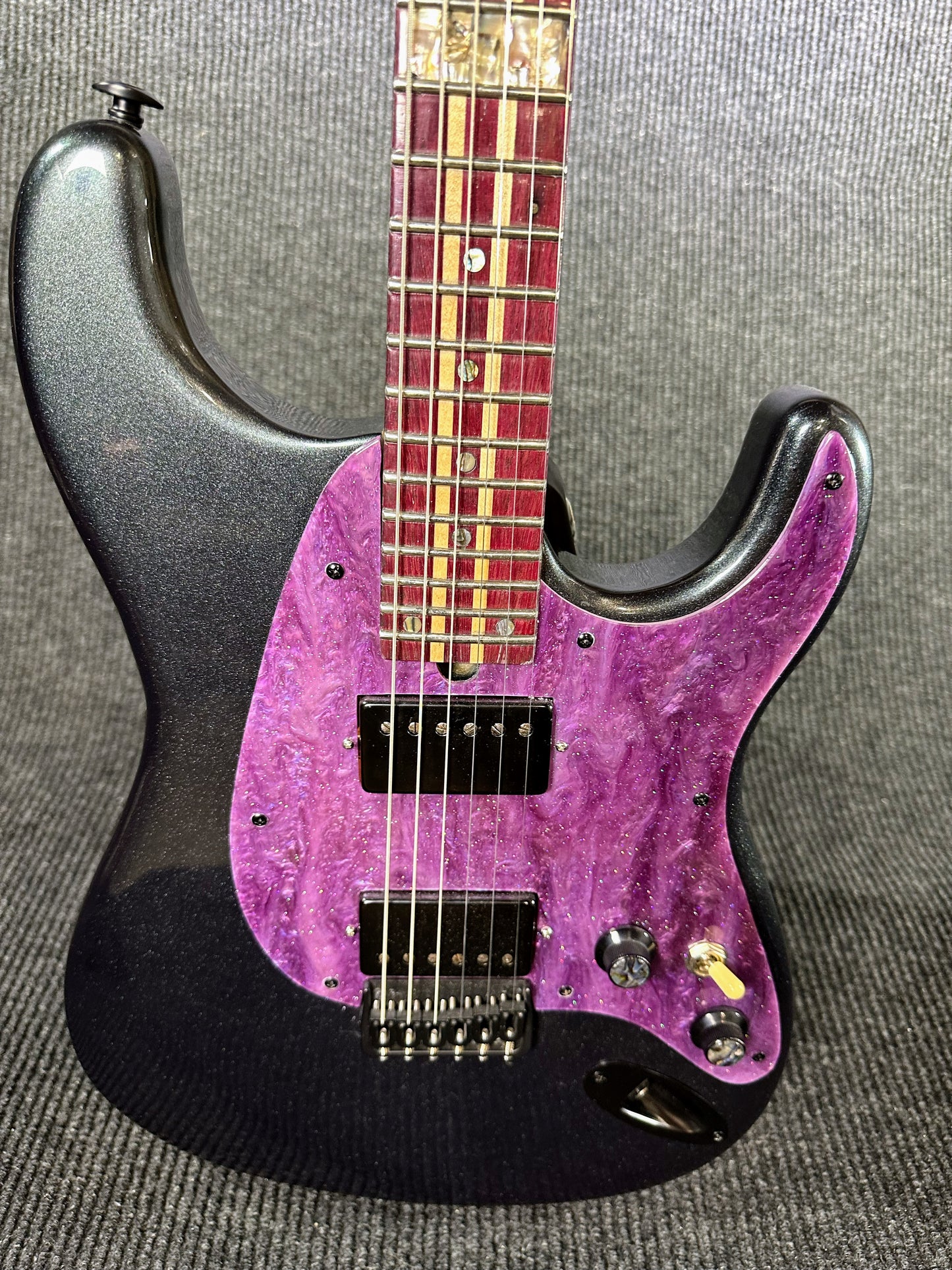 Wanderkauven Guitars Purple Heart HT