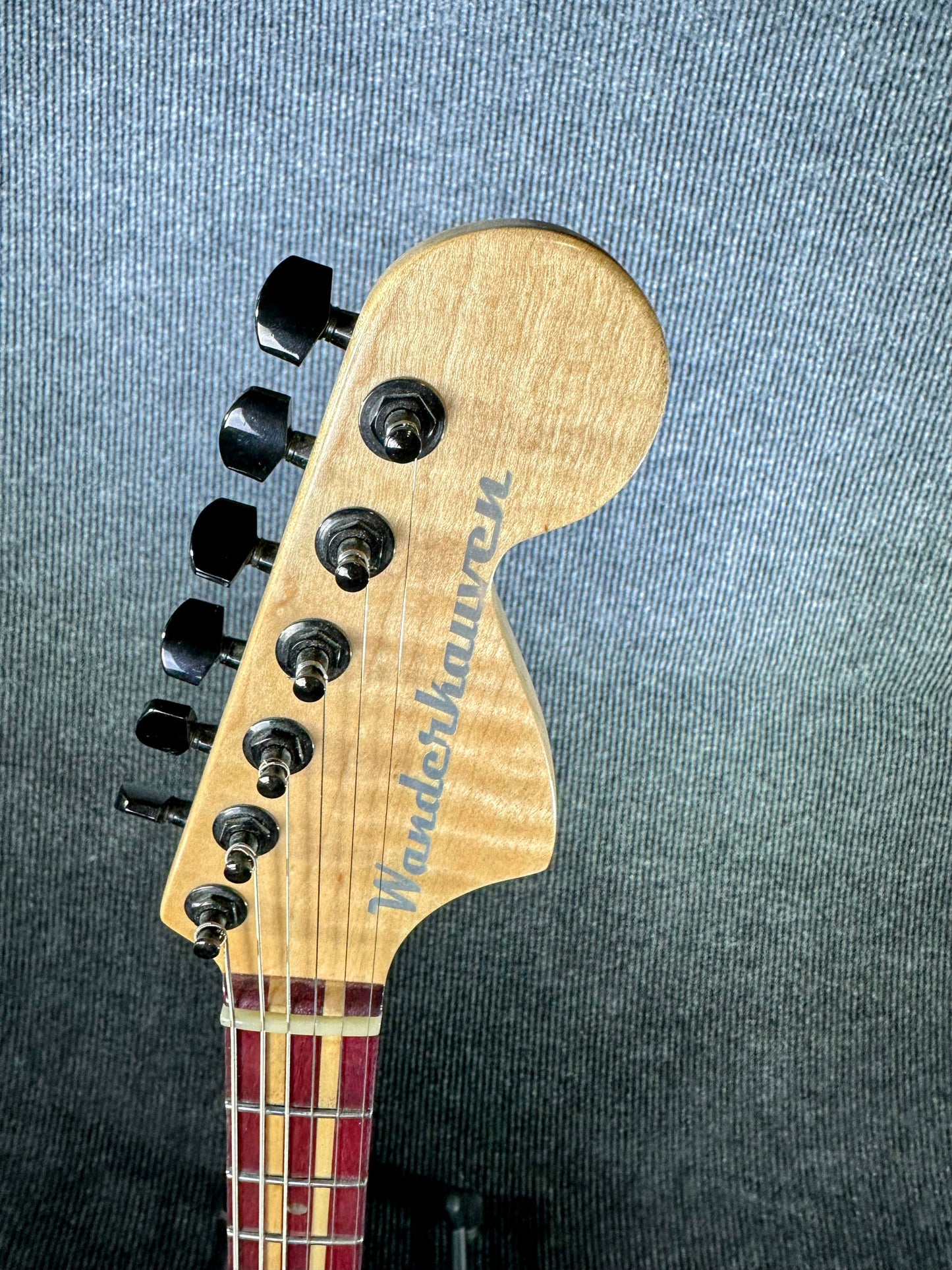 Wanderkauven Guitars Purple Heart HT