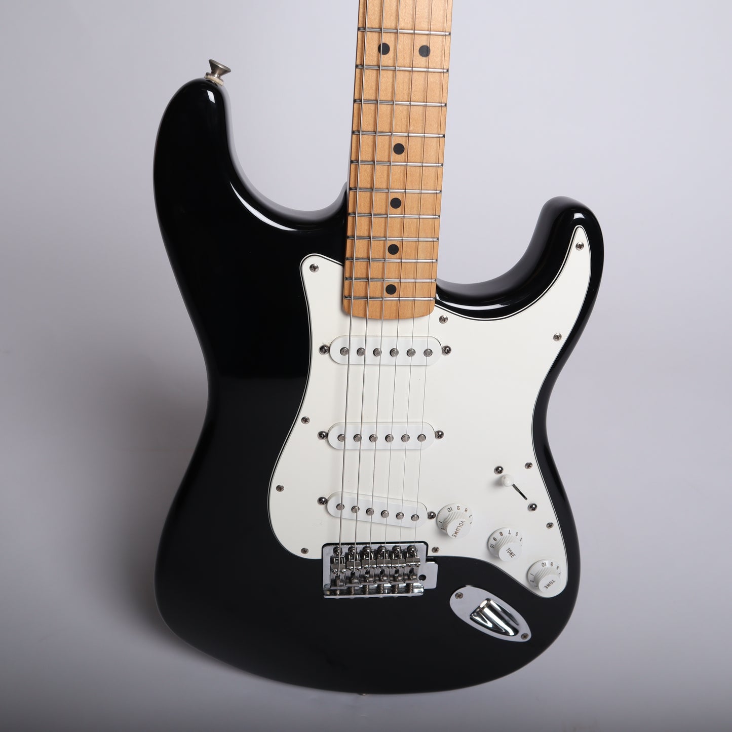 Fender Standard Stratocaster - Black (Made in Mexico, Used)