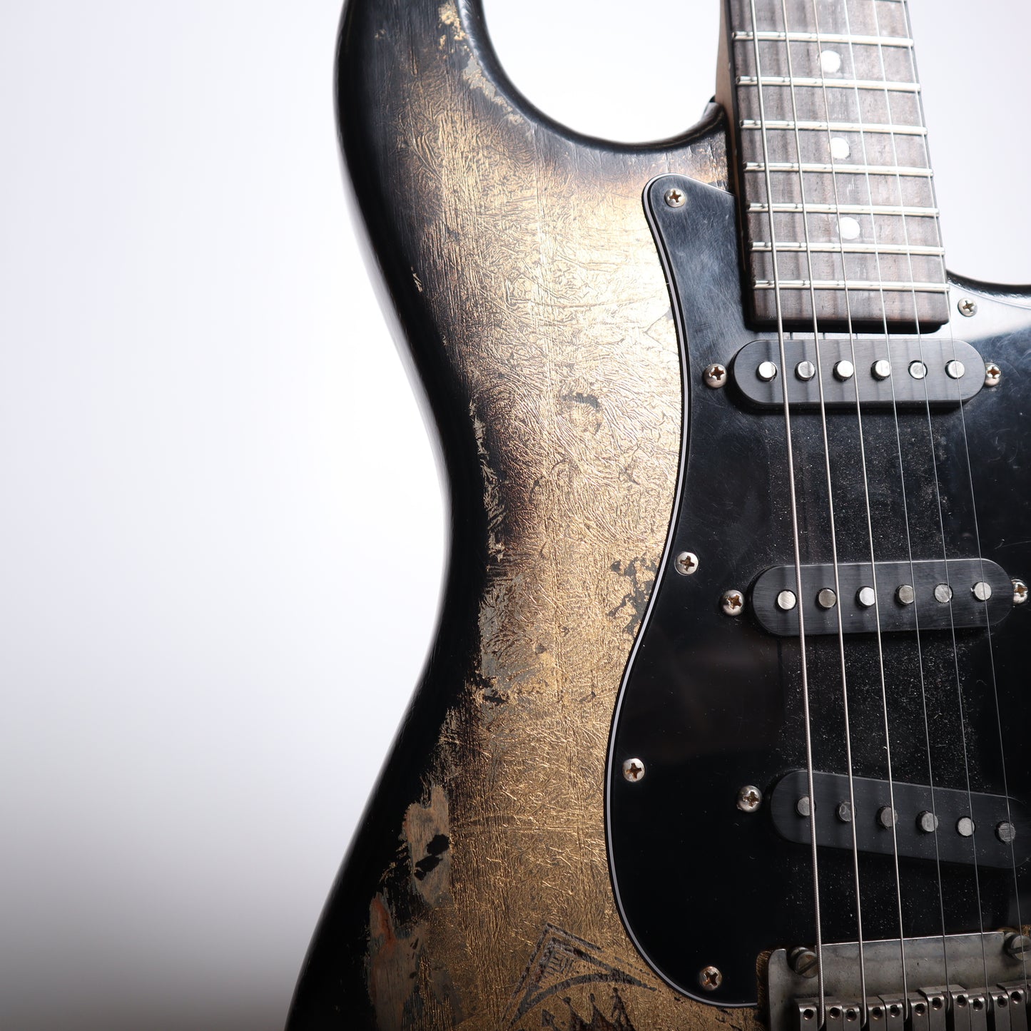 Wanderkauven Custom "Queen of Hearts" - Gilded Gold Leaf Relic