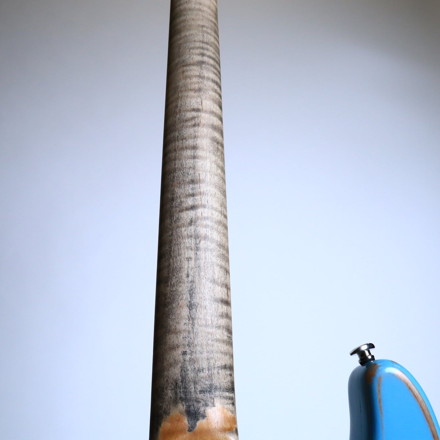 Wanderkauven Daphne Blue Relic Stratocaster - Maple Neck Electric Guitar