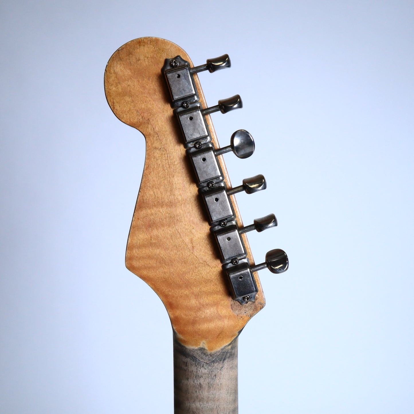 Wanderkauven Daphne Blue Relic Stratocaster - Maple Neck Electric Guitar