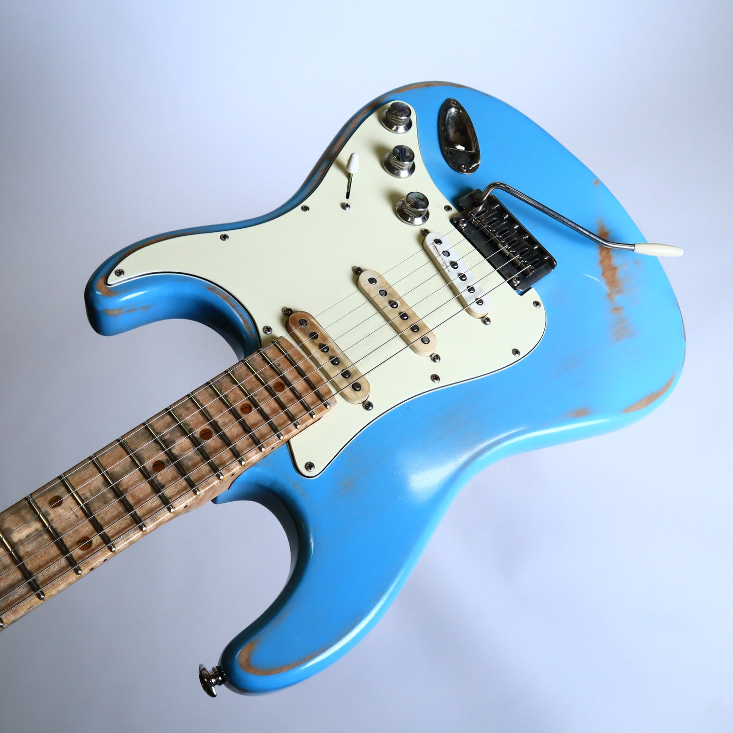 Wanderkauven Daphne Blue Relic Stratocaster - Maple Neck Electric Guitar