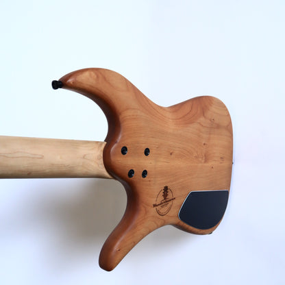 Wanderkauven Custom Bass Guitar - Seymour Duncan Pickups