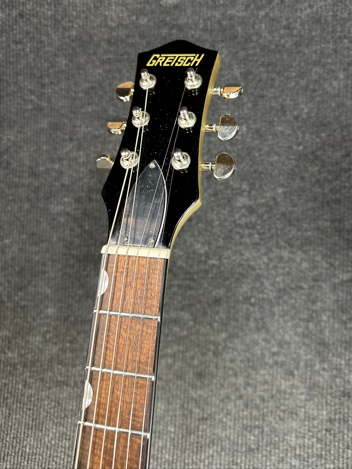 GRETSCH G2210 Streamliner