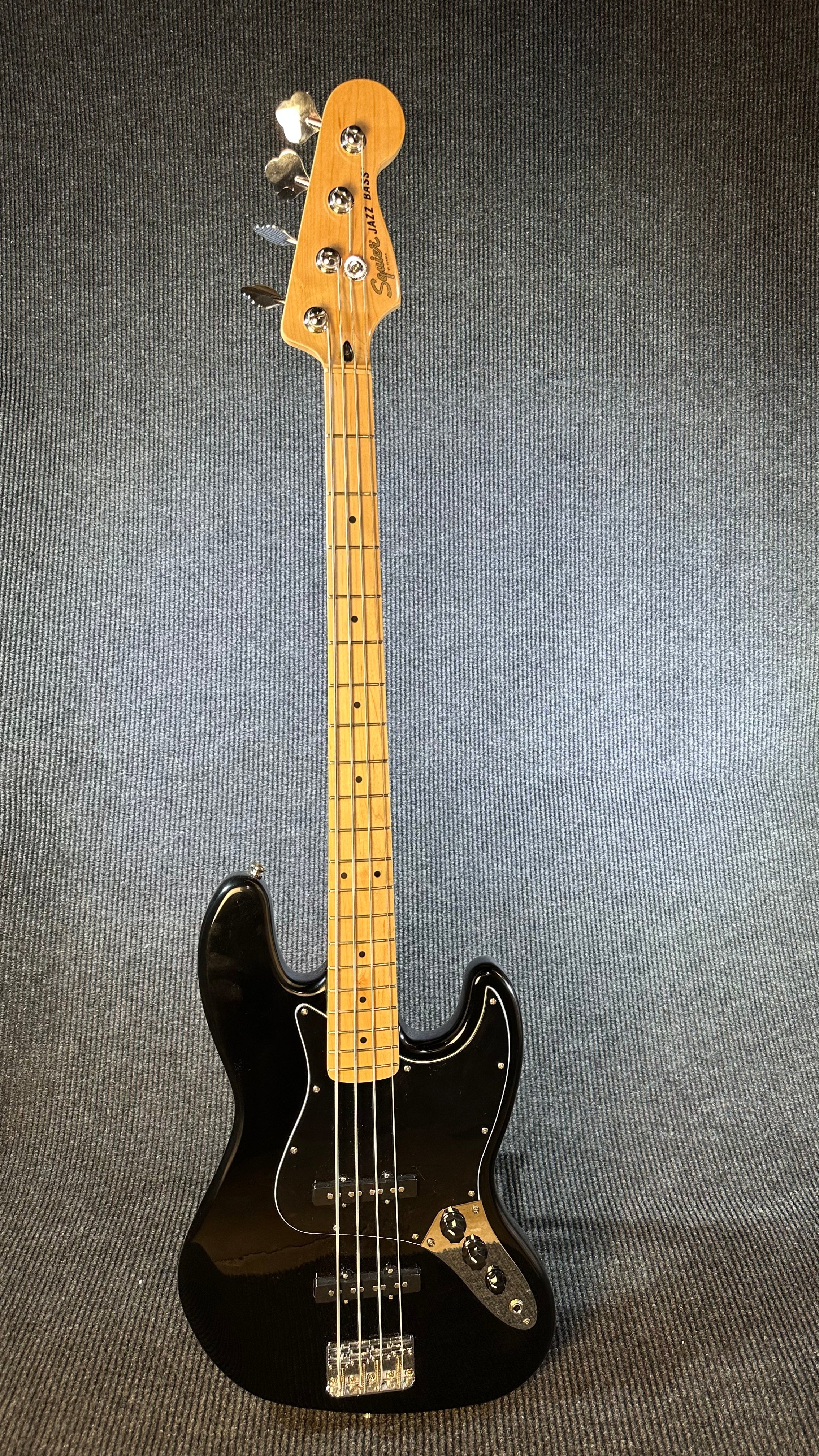 Squier Fender Jazz Bass – Wanderkauven Guitars
